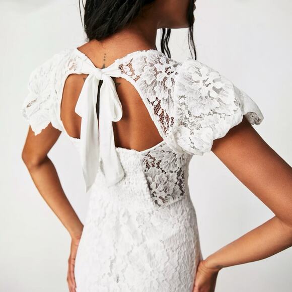 New Free People Hailee Mini Dress $216 XS Puff Sleeve Smocked Tie Back Lace NWT - Picture 2 of 5